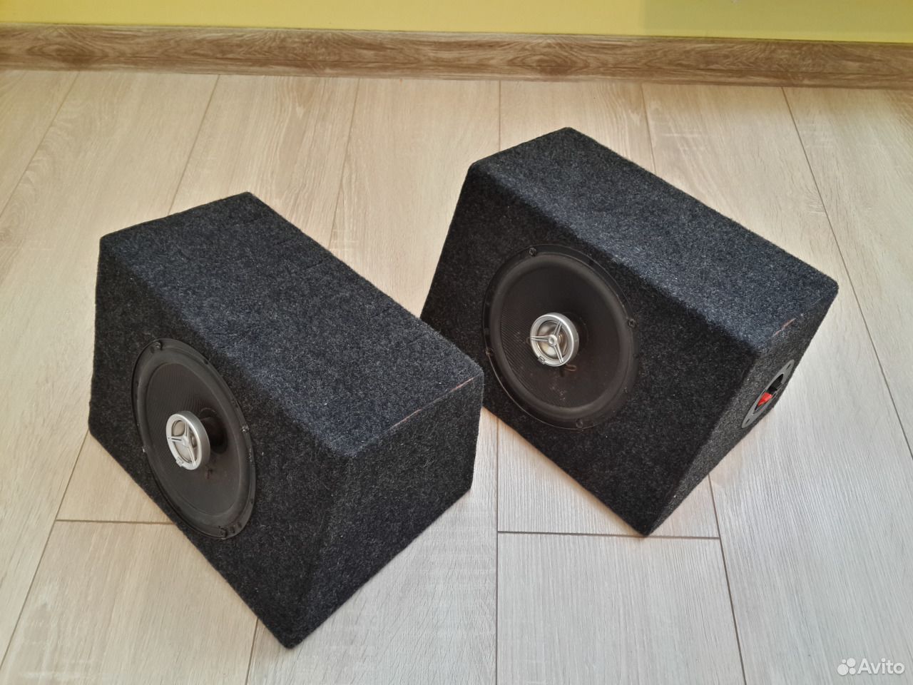 Б динамики. JBL 16.5. Фазоинверторы колонок JBL.