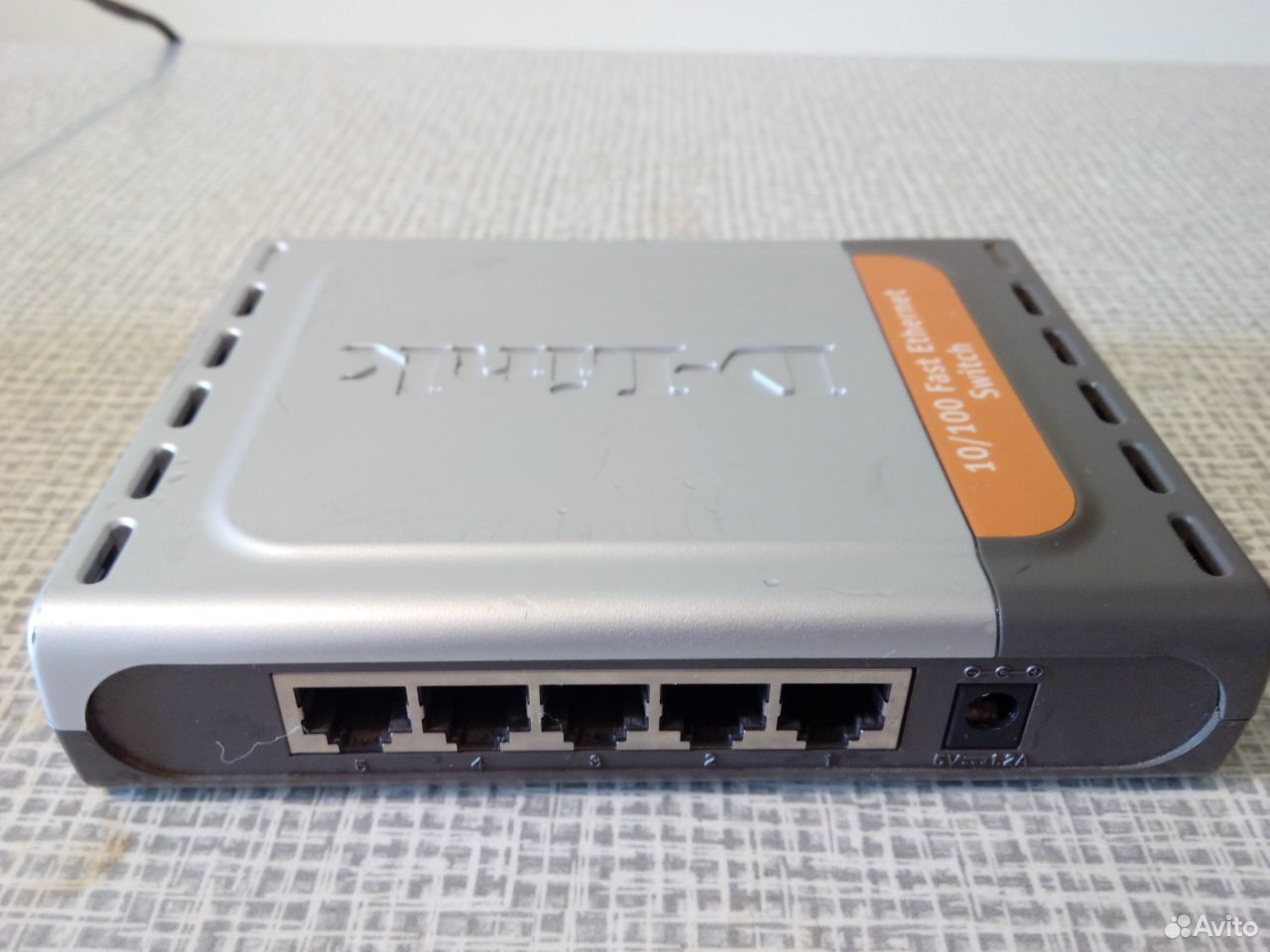 D-link des-1005d.