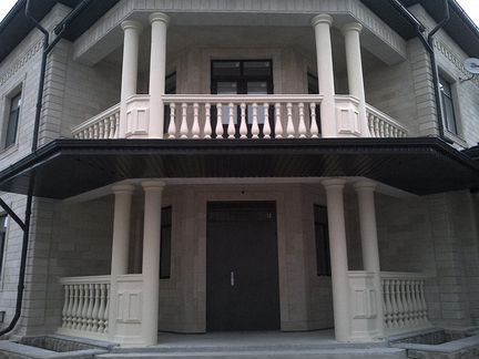 Покраска фасадов балясин и колон
