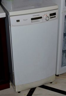 Посудомоечная машина Electrolux ESF45055WR