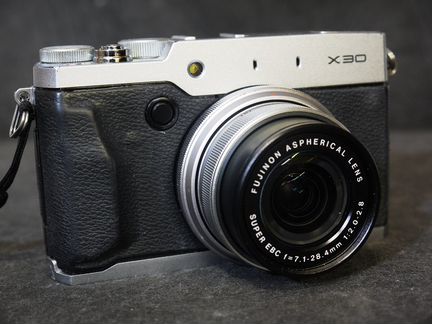 Fujifilm X30 фотокамера премиум класса