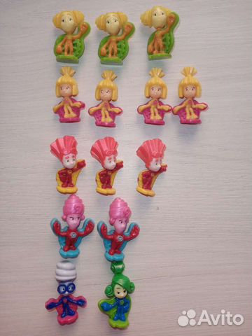 Игрушки киндер сюрприза Фиксики и Маша и медведь