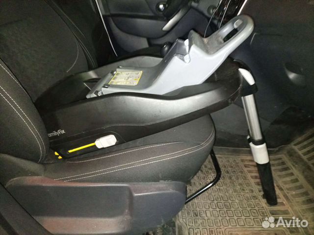 База Maxi-Cosi Family Fix, для крепления Isofix