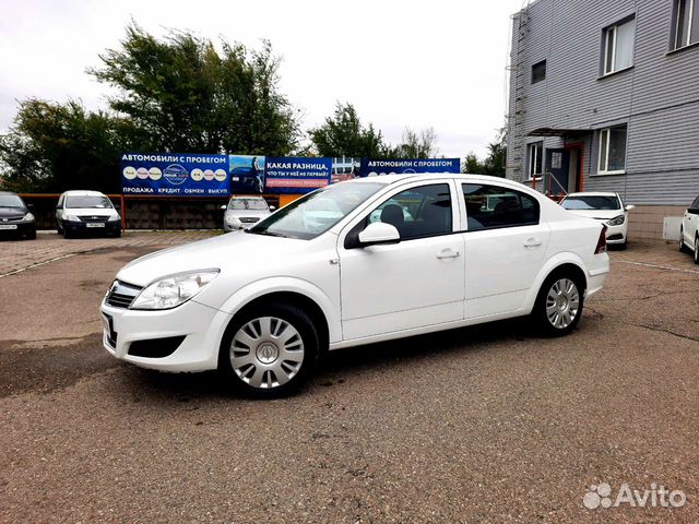 Opel Astra 1.6 МТ, 2011, 100 000 км