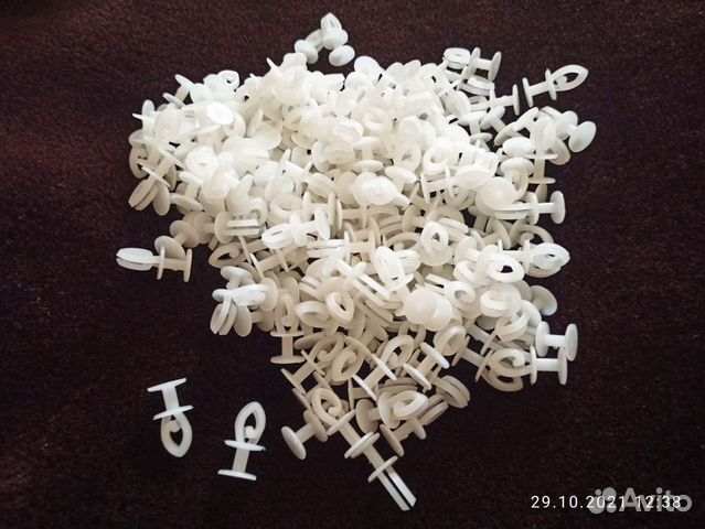 Крючки и ограничители для потолочного карниза