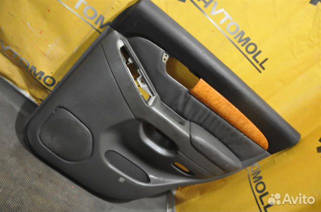 Обшивка двери задняя правая Lexus GX470 UZJ120