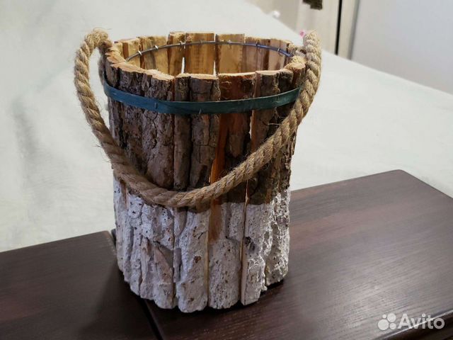 Деревянное кашпо для цветов