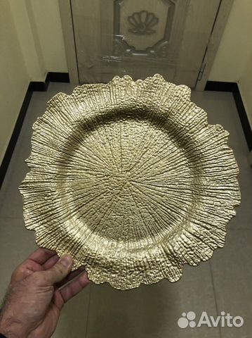 Тарелки декоративные пластиковые