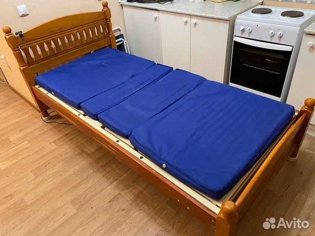 Кровать для лежачих больных с электроприводом