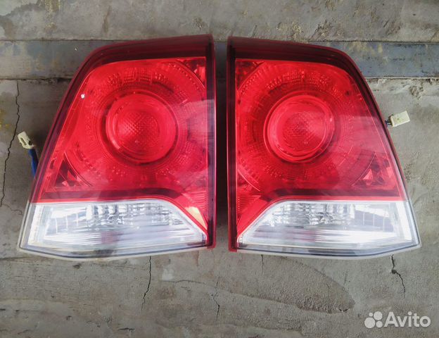 Фонарь задний Toyota Land Cruiser 200 2012-2015