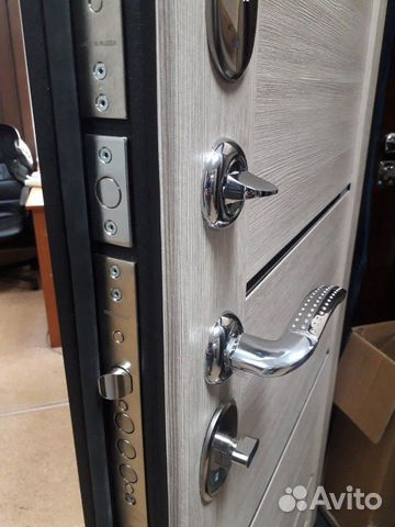 Дверь входная металлическая