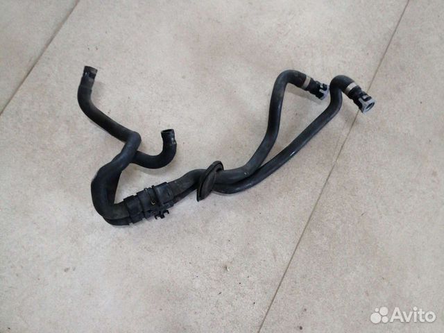 Патрубок печки на Volvo S 80 2