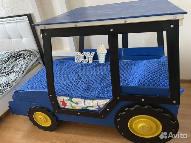 Кровать синий трактор