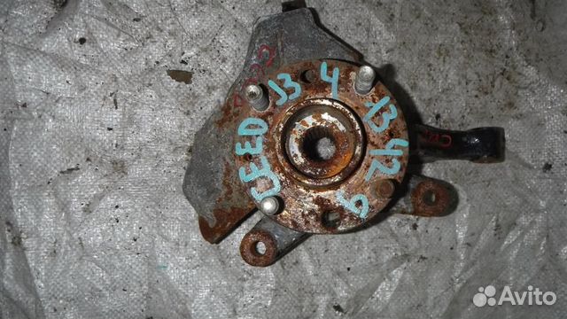 Кулак поворотный передний правый KIA Ceed (ED) 20