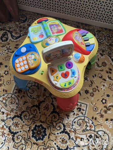 Интерактивный развивающий стол Fisher Price