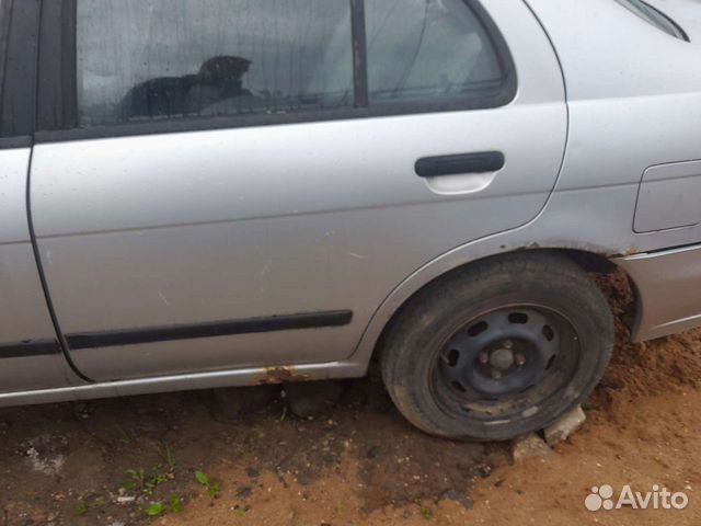 Nissan almera n15 дверь