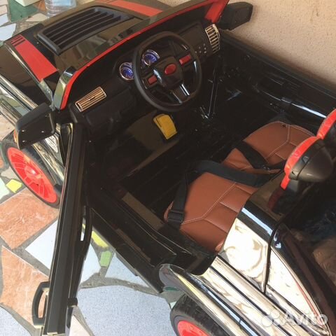 Электро мобиль детский на аккамуляторе двух местны Электро мобиль детский на аккамуляторе двух местны