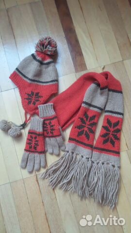 Шапка, шарф и перчатки