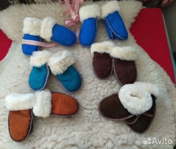 Новые меховые варежки из меха овчины