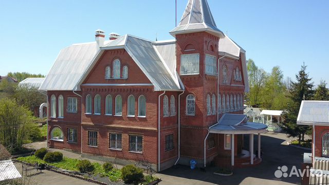

10-к. и более коттедж, 1300 м²