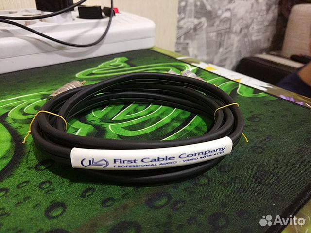 Аудио кабели 1-cable Jack 3.5 - 2x RCA 1метр