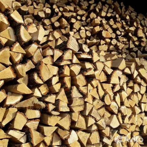 Дубовые Дрова Средне Колотые Длина Полена 35-40 см Дубовые Дрова Средне Колотые Длина Полена 35-40 см