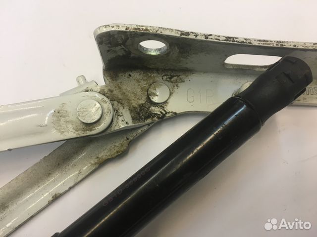 Петля крышки багажника mazda 6 GH 07-12г. sedan Петля крышки багажника mazda 6 GH 07-12г. sedan