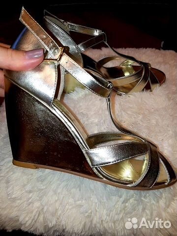 Босоножки р.40 Босоножки р.40