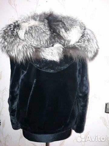 Полушубок с чернобурой лисой Полушубок с чернобурой лисой