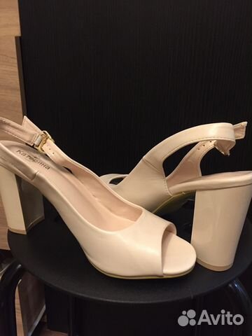 Босоножки / туфли Босоножки / туфли