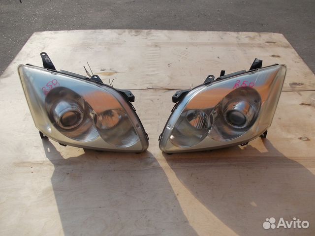 Фара Toyota Avensis AZT250 ZZT250 Фара Toyota Avensis AZT250 ZZT250