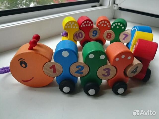 Гусеничка - каталка с цифрами Гусеничка - каталка с цифрами