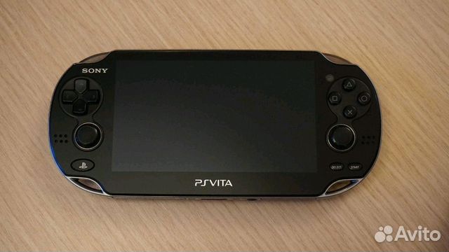 PS Vita 16 GB + 3 игры