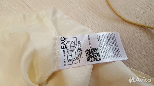 Guess коктельное кружевное платье 2 цвета