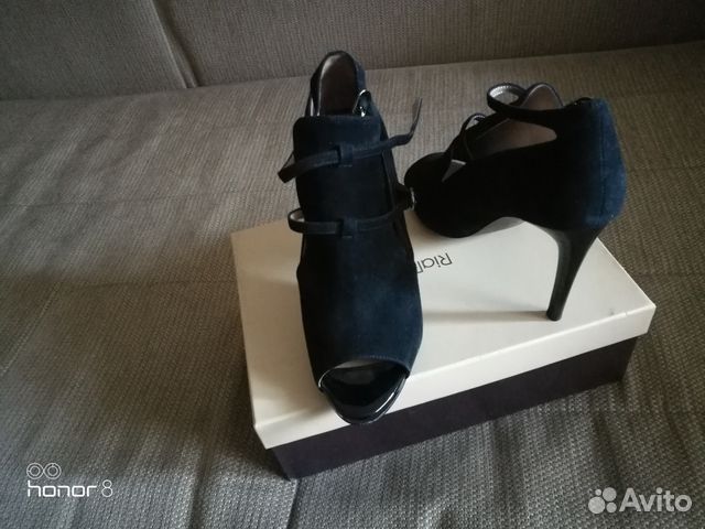 Босоножки эконика