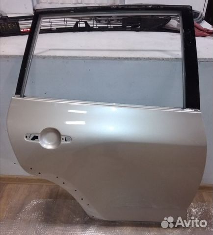 Дверь зад.правая хор. бу Toyota Rav 30 V2.4 в цвет