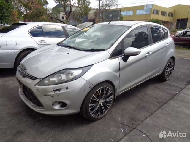 Дверь капот фара бампер Ford Fiesta Дверь капот фара бампер Ford Fiesta
