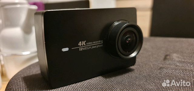 Экшен камера Xiaomi Yi 4K комплект