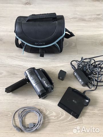 Видеокамера Sony HDR-SR12E Видеокамера Sony HDR-SR12E