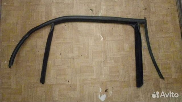 Уплотнитель стекла двери задн правой Mercedes W212 Уплотнитель стекла двери задн правой Mercedes W212