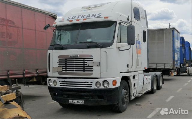 Седельный тягач 6x4 Freightliner argosy