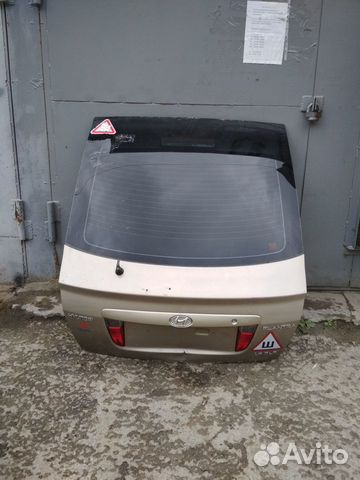 Дверь багажника Hyundai Elantra Hatchback Дверь багажника Hyundai Elantra Hatchback