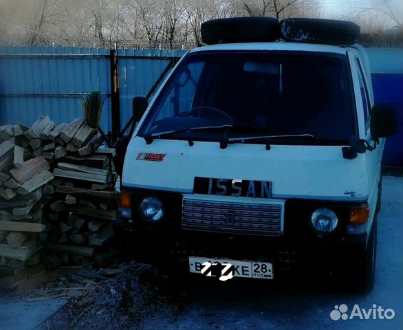 Грузовик Nissan Vanette 1990