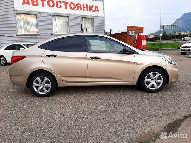 Hyundai Solaris 1.4 AT, 2011, 100 000 км