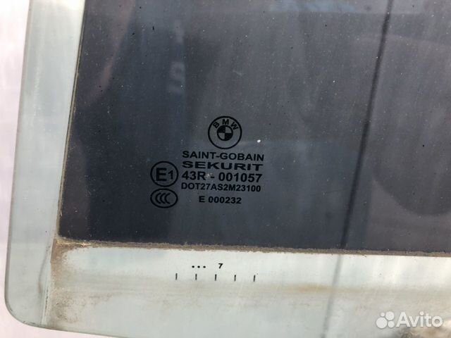 Стекло заднее левое для BMW X3 E83 Стекло заднее левое для BMW X3 E83