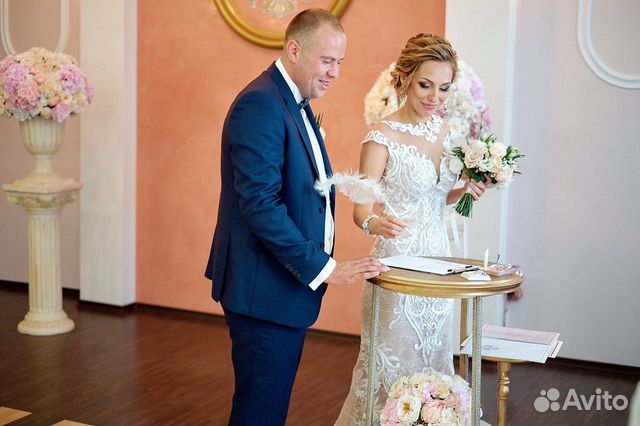 Свадебное платье