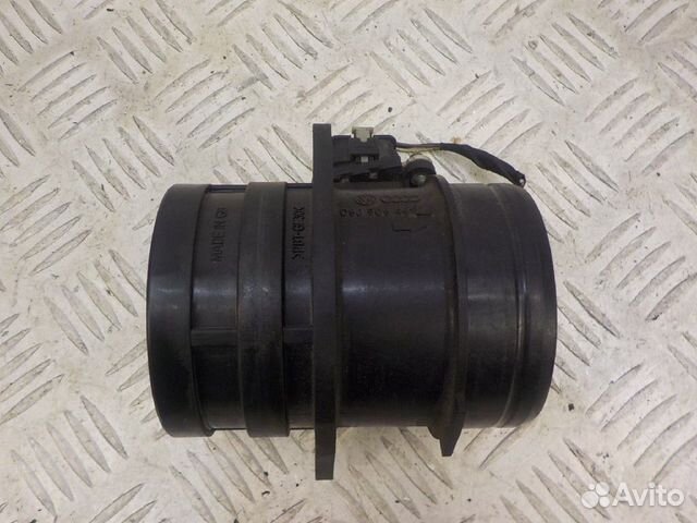 Расходомер воздуха массметр Audi Q3