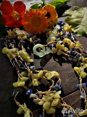 Продаю колье с перламутром и натуральными камнями Продаю колье с перламутром и натуральными камнями