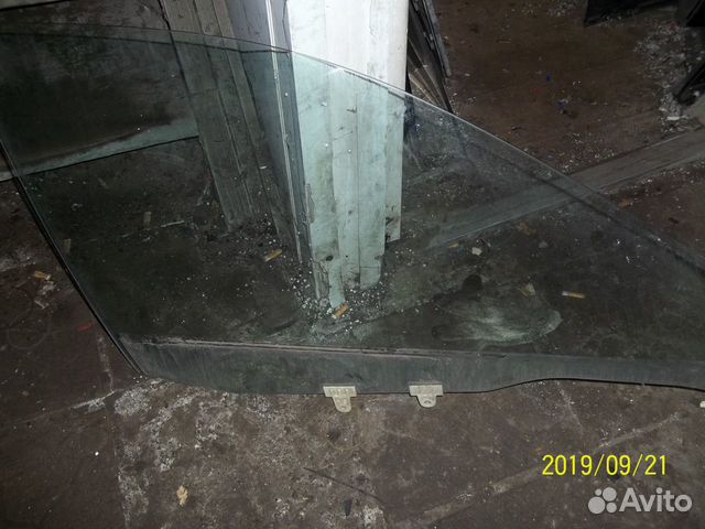 Стекло переднее правое Нисан Вингроуд Y11