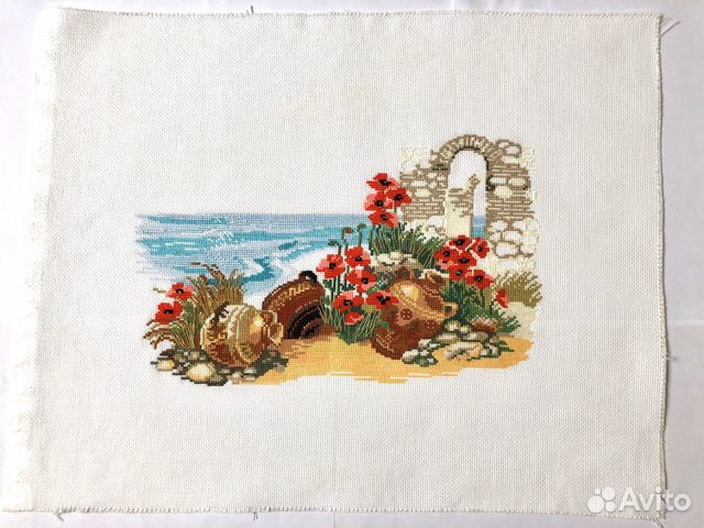 Картина вышитая крестом «Морской пейзаж с маками» Картина вышитая крестом «Морской пейзаж с маками»